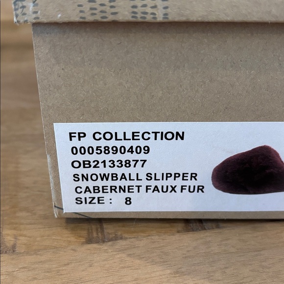 Free People Snowball Slipper Cabernet Faux Fur Slip-on Loungewear Size 8 NEW Box - Picture 5 of 6